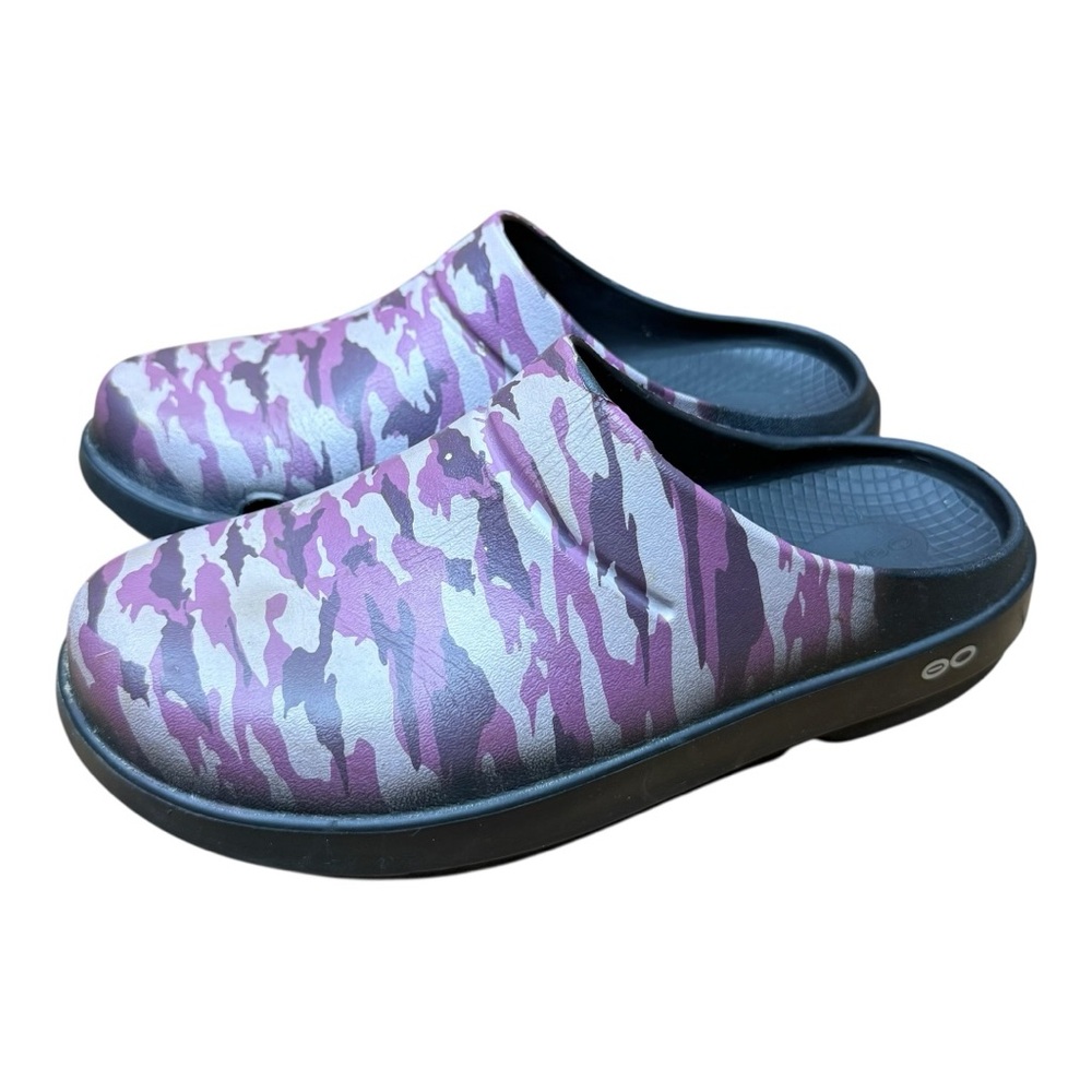 OOFOS Purple & Pink Camo Slip-On Mules